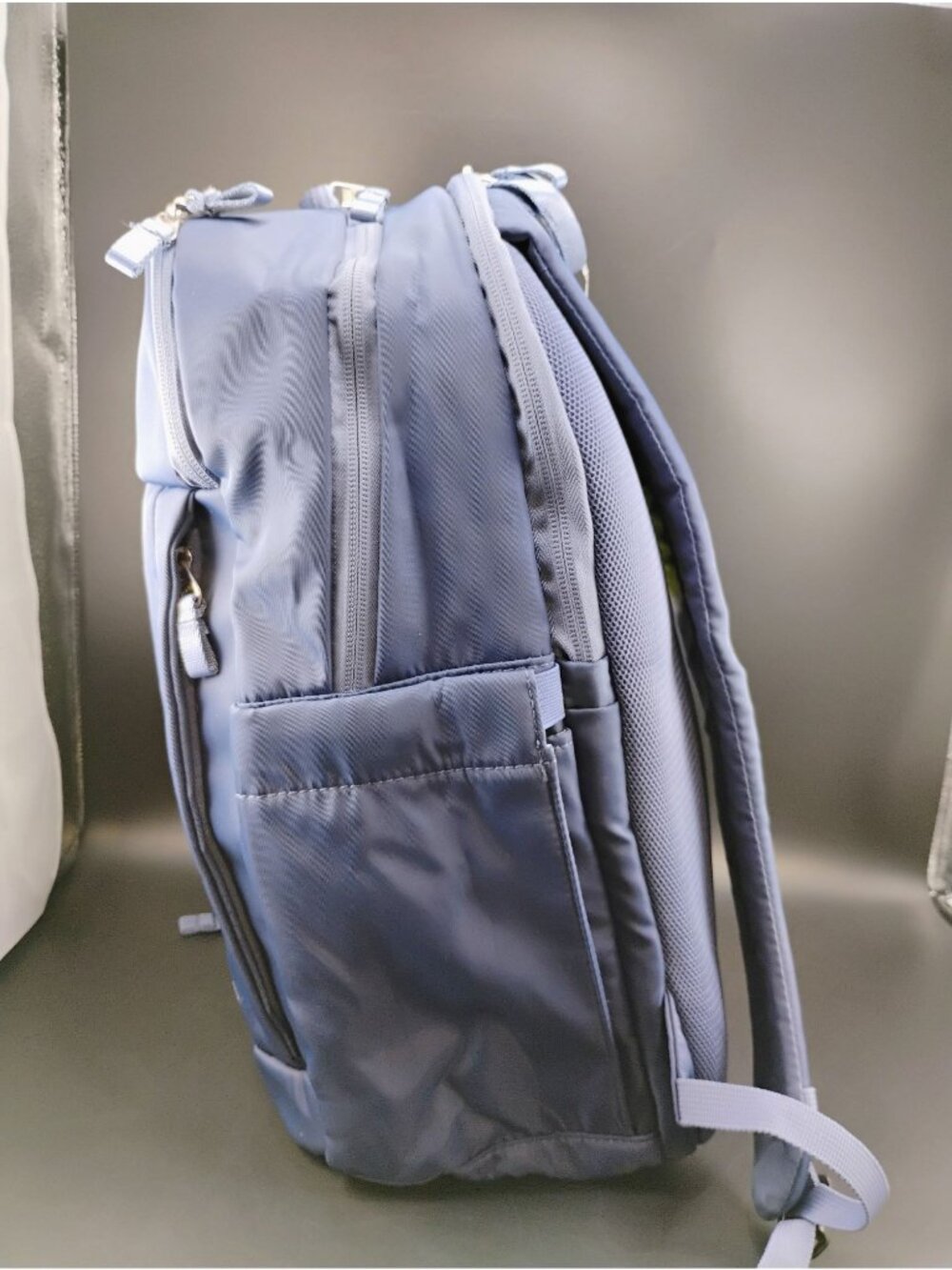 All In Motion Lightweight Blue Backpack With Gold Interior - Picture 3 of 10